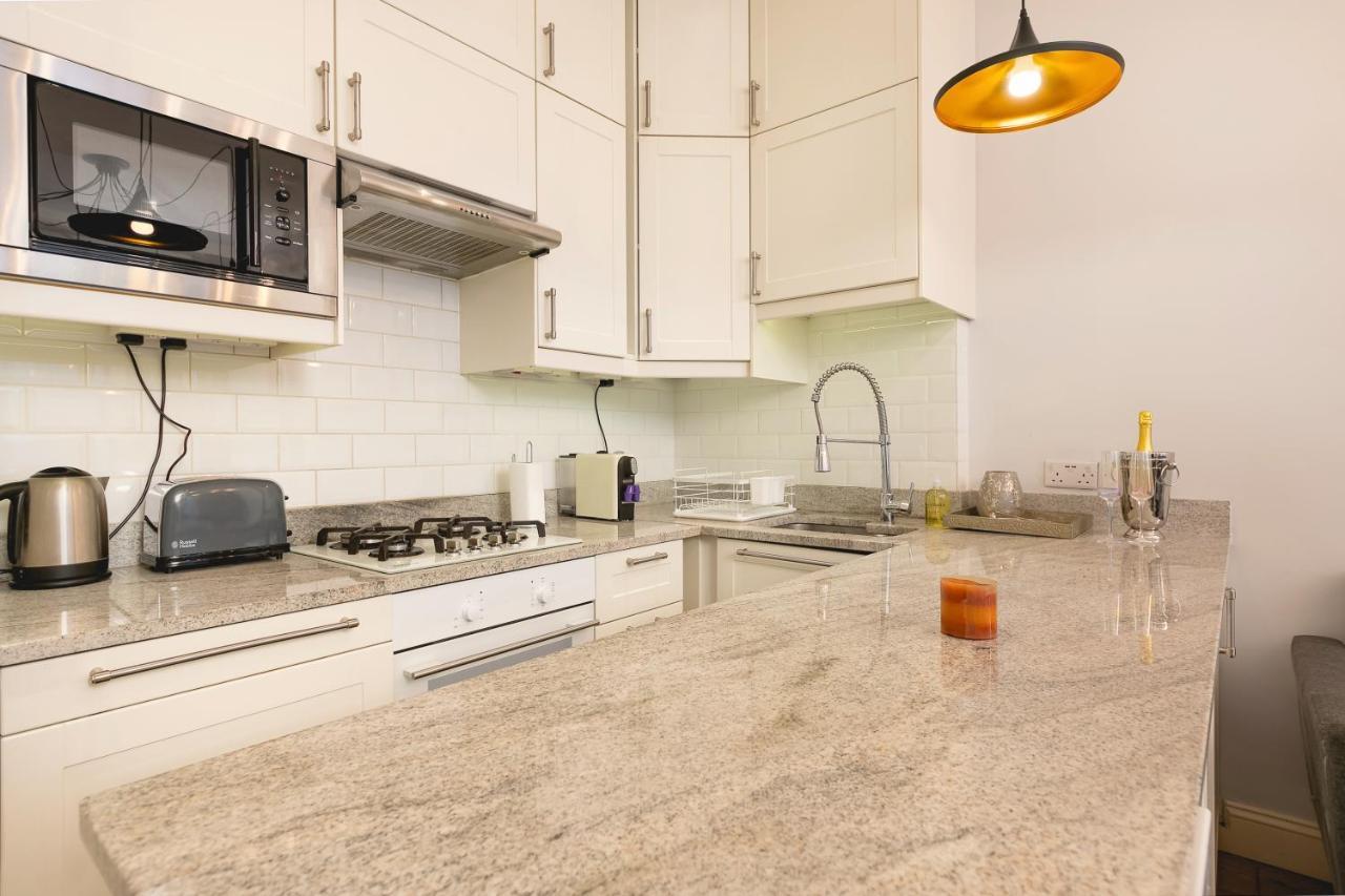 Penthousestays Notting Hill - Spacious 3 Bedroom King Bed Apartment - Near Portobello Road & Kensington High Street لندن المظهر الخارجي الصورة