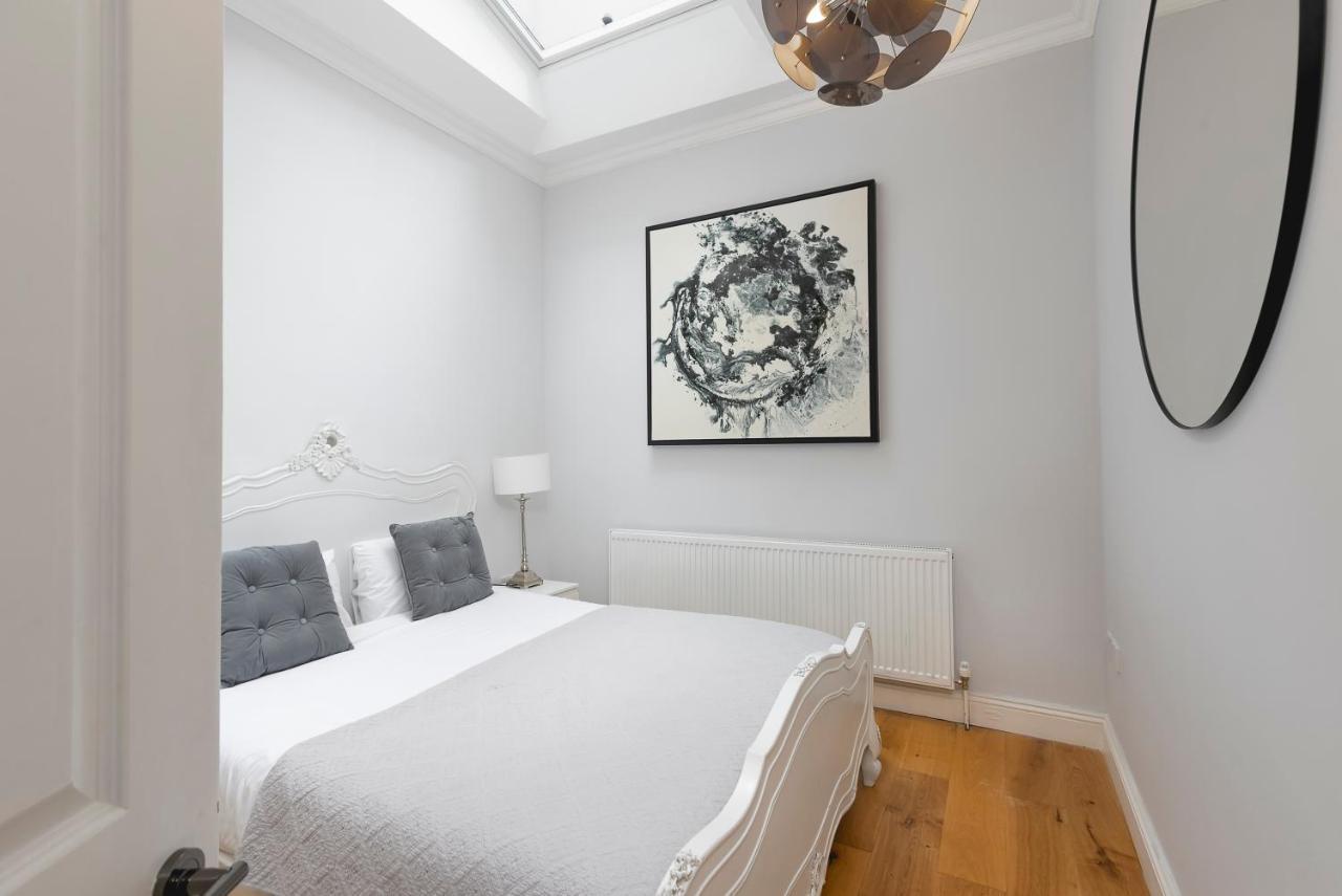 Penthousestays Notting Hill - Spacious 3 Bedroom King Bed Apartment - Near Portobello Road & Kensington High Street لندن المظهر الخارجي الصورة