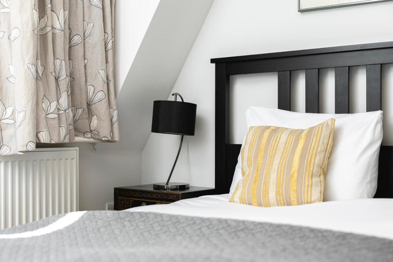 Penthousestays Notting Hill - Spacious 3 Bedroom King Bed Apartment - Near Portobello Road & Kensington High Street لندن المظهر الخارجي الصورة