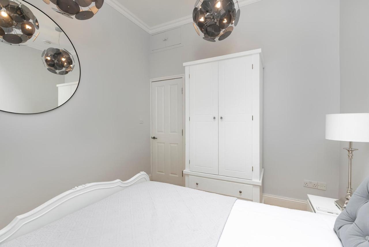 Penthousestays Notting Hill - Spacious 3 Bedroom King Bed Apartment - Near Portobello Road & Kensington High Street لندن المظهر الخارجي الصورة