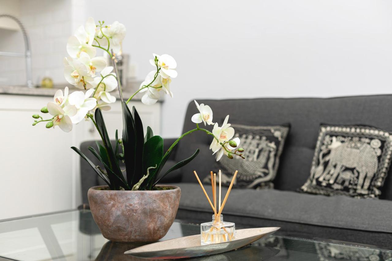 Penthousestays Notting Hill - Spacious 3 Bedroom King Bed Apartment - Near Portobello Road & Kensington High Street لندن المظهر الخارجي الصورة